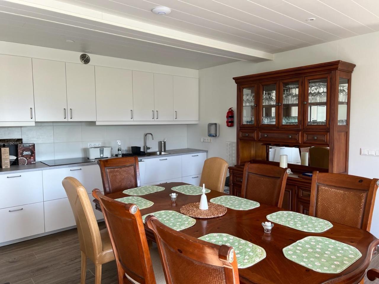 Laekjarkot Rooms And Cottages With Kitchen Borgarnes Luaran gambar